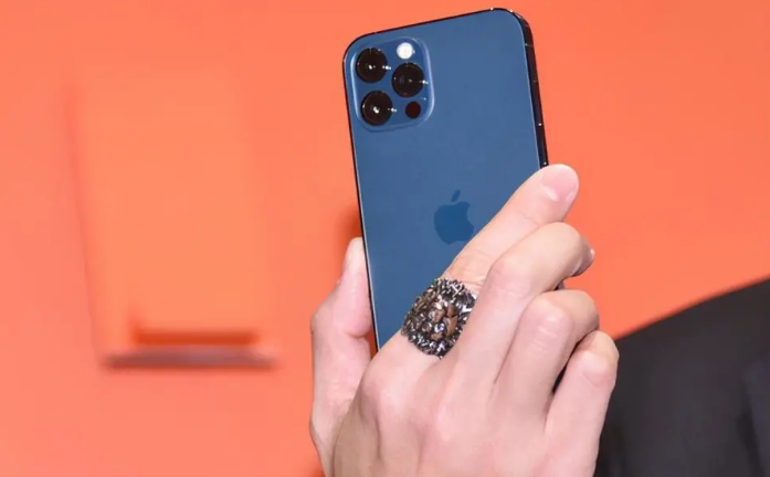 广灵苹果手机维修分享iPhone12系列重启方法教程 